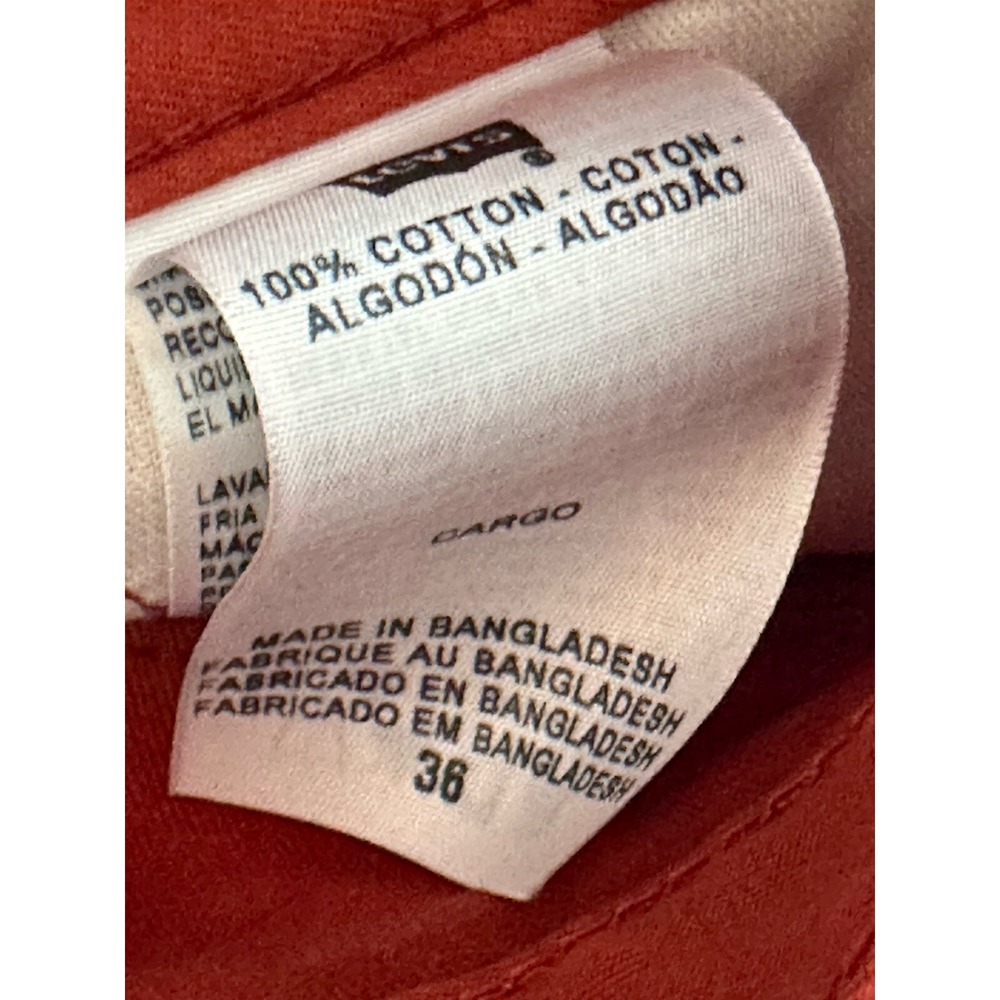 Levi's Cargo Shorts Mens Size 36 Flap Pockets Baggy Red - Picture 9 of 9